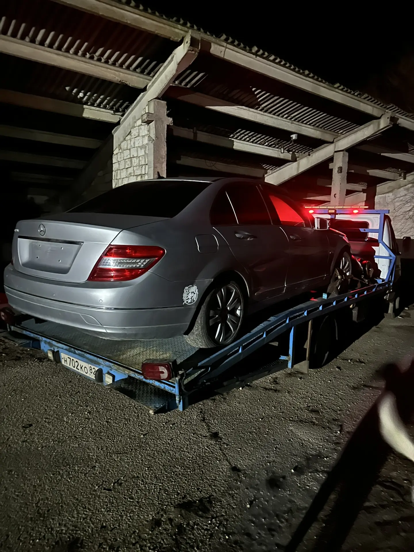 Эвакуатор с лебёдкой